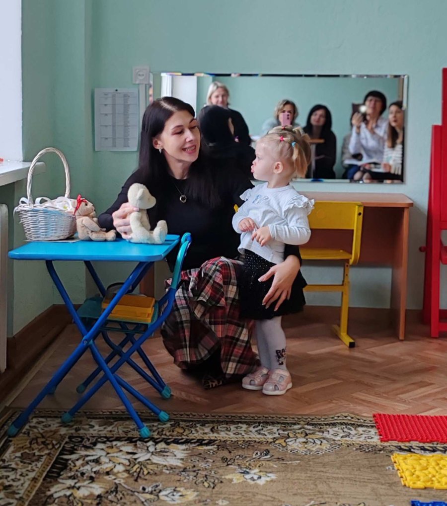 19 ноября 2025 года  поделилась опытом работы с коллегами учитель-дефектолог М.Ф. Кузьменкова