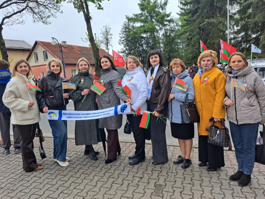 Участие членов трудового коллектива в митинге и шествии, посвященным 81-й годовщине Великой Победы.